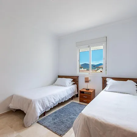 Fantastic 4 Bed La Cala Hills דירה *