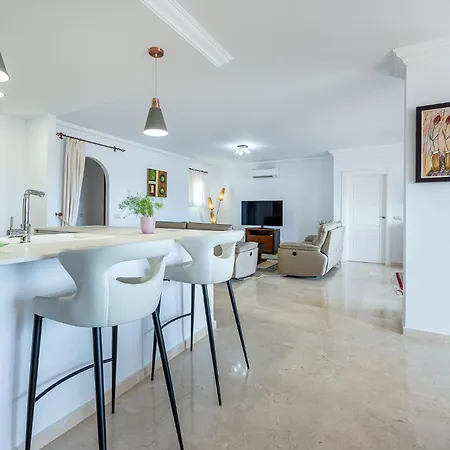 Fantastic 4 Bed La Cala Hills Apartman