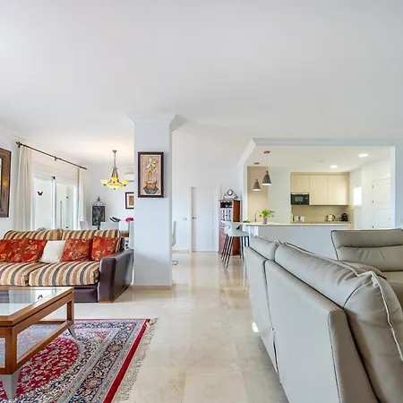 Fantastic 4 Bed La Cala Hills Apartman *